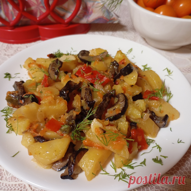 Картофель с грибами и овощами на сковороде 84 ккал рецепт с фото пошаговый от Элла Дементьева ✓Амбассадор - Овкусе.ру