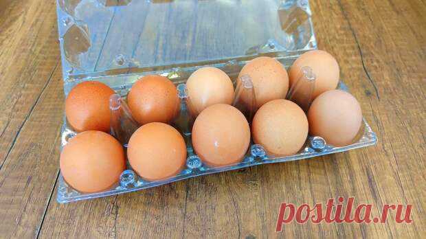 Залейте яйца уксусом и они мгновенно станут деликатесом. Многие гоняются за этим рецептом, а вы побежите за укропом! - Будет вкусно - Медиаплатформа МирТесен Делюсь сегодня рецептом, который многие из вас еще не пробовали. Предлагаю приготовить яйца очень оригинальным способом... Все необходимые ингредиенты для приготовления данного блюда прямо сейчас есть на вашей кухне наверняка. Равнодушных точно не останется. Поехали! Ингредиенты: Яйцо - 10-15 шт - 6 сентября - 4315319...