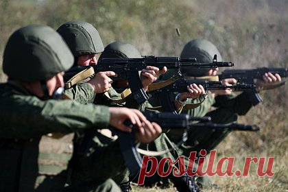 Командующий спецоперацией на Украине заявил о «перемалывании» ВСУ. Российская армия методично «перемалывает» Вооруженные силы Украины (ВСУ). Об этом сообщил командующий спецоперацией на Украине генерал армии Сергей Суровикин. Его слова приводит ТАСС. По словам командующего российской группировкой на Украине, Россия придерживается стратегии постепенного наступления.