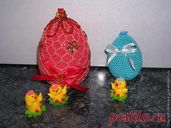 Обвязанные пасхальные яйца