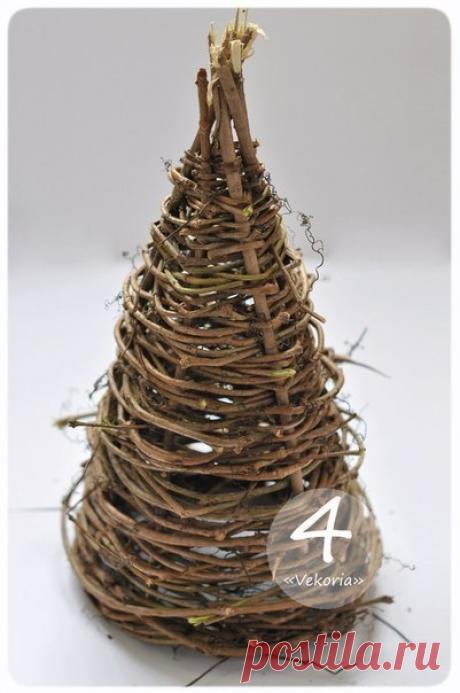 Елочка из прутиков.