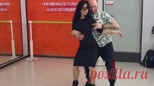 Парочка отжигает бачату, мы чуть сами не пошли в пляс! | Школа парных танцев Crazy Salsa & bachata | Дзен