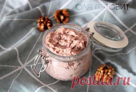 Пробовала много разных паштетов, но "кавказский" самый вкусный (теперь часто заменяю им печеночный паштет)  Я уже писала здесь про свой "кавказский", но решила повторить, потому что все, кто пишет отзывы, говорят, что он самый лучший.
Пробовала многие паштеты, но в этот влюблена.
Он очень нежный, сливочный, без лишнего жира, с кусочками мяса или печени.
Если честно, то когда первый раз увидела на прилавке, не поверила своему счастью.
Цена конечно тоже не из дешевых, но он того стоит.
В последн…