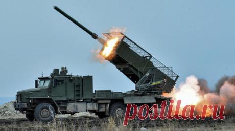 «Крайне эффективное оружие»: как развивается линейка российских тяжёлых огнемётных систем. Огнемётная система ТОС-2 («Тосочка») российской группировки войск «Восток» уничтожила опорник ВСУ в районе Угледара. Об этом сообщило Минобороны РФ. Как отмечают в ведомстве, установка может выпускать до 18 термобарических реактивных снарядов, уничтожая позиции ВСУ. Российские инженеры ведут работу над созданием новой огнемётной системы ТОС-3. Ожидается, что она будет оснащена более дальнобойной пусковой…