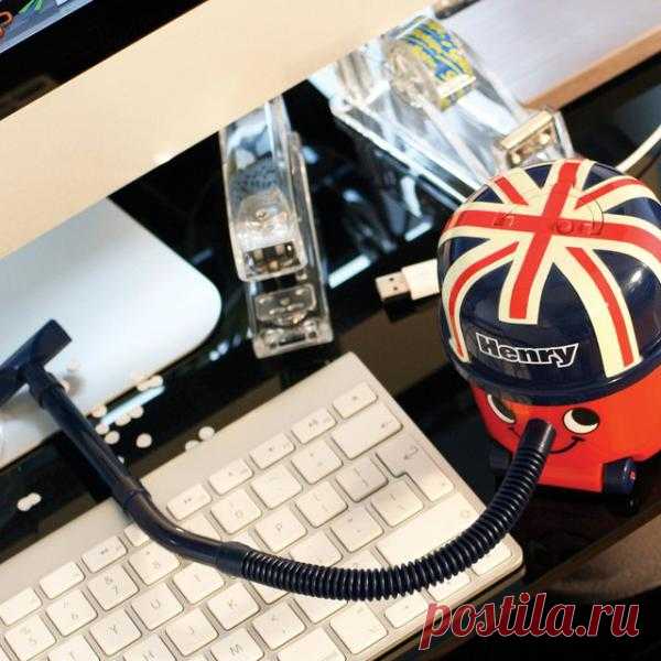 Пылесосик для клавиатуры и стола :) - $30 USD