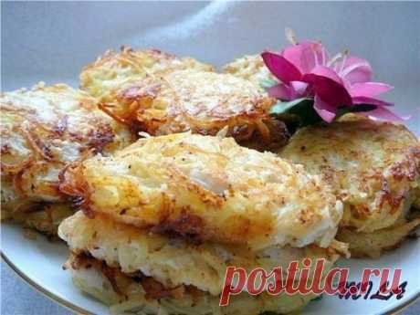 Драники с курочкой (Очень вкусно!!!)
Ингредиенты для &quot;Драники с курочкой&quot;
Картофель — 5-6 шт
Грудка куриная — 1 шт
Яйцо — 2 шт
Майонез — 2 ст. л.
Чеснок — 3 зуб.
Лук репчатый — 1 шт
Специи (&quot;Для курицы&quot;, по вкусу)