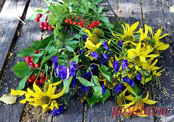 КАКОЙ СЕГОДНЯ ПРАЗДНИК? 22 Сентября 2018 г. – Суббота • Балтийский день единства • День осеннего равноденствия • Всемирный день без автомобиля (World Day Without Car)20 лет • День раскрашивания серости • День Сети (OneWebDay) • Всемирный день поддержки пациентов с хроническим миелоидным лейкозом (ХМЛ) • День Ставропольского края • Всемирный день защиты слонов • День хоббита • Всемирный день носорогов (World Rhino Day) • Европейский день грибов • Балтийский день единства - Латвия, Литва,…