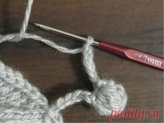 How to crochet pompons to trim the edge of the product