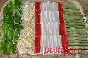 Как приготовить рулет из лаваша с крабовыми палочками и огурцом. - рецепт, ингредиенты и фотографии