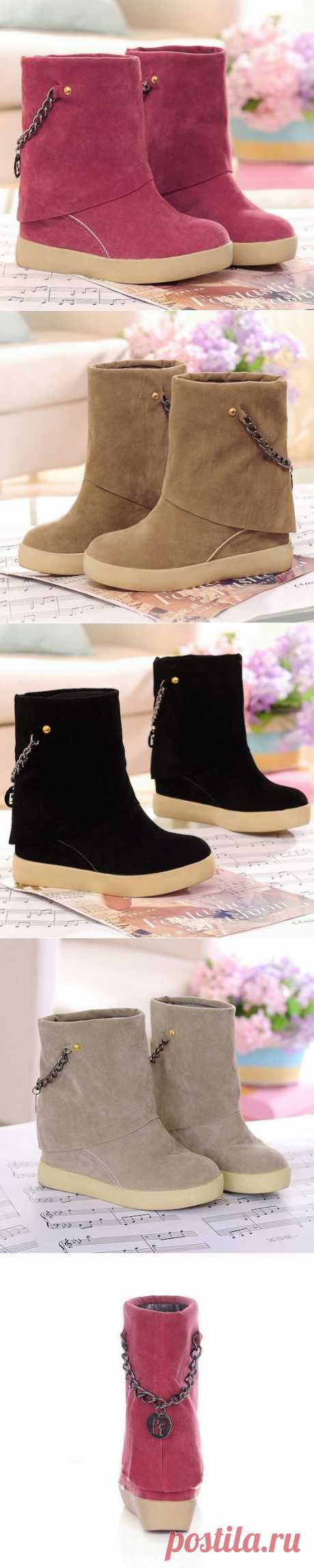 Замшевые сапоги, Магазин одежды и обуви