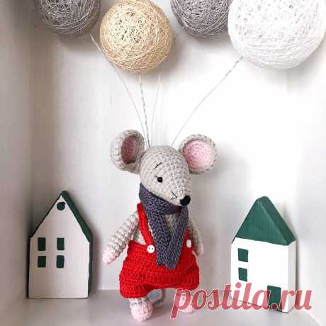 PDF Мышонок крючком. FREE crochet pattern; Аmigurumi animal patterns. Амигуруми схемы и описания на русском. Вязаные игрушки и поделки своими руками #amimore - Мышь, мышка, маленький мышонок, крыса.