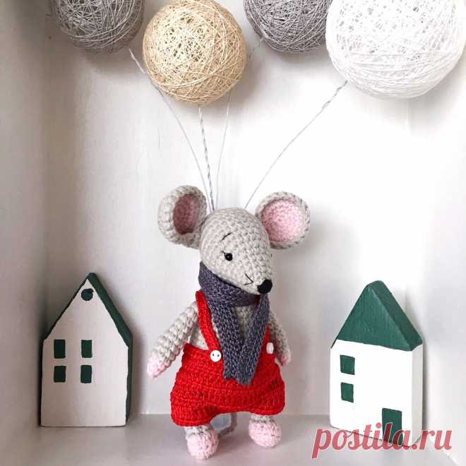 PDF Мышонок крючком. FREE crochet pattern; Аmigurumi animal patterns. Амигуруми схемы и описания на русском. Вязаные игрушки и поделки своими руками #amimore - Мышь, мышка, маленький мышонок, крыса.