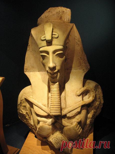 На русском языке вышла книга выдающегося ученого-египтолога Николаса Ривза «Эхнатон. Лжепророк Египта».