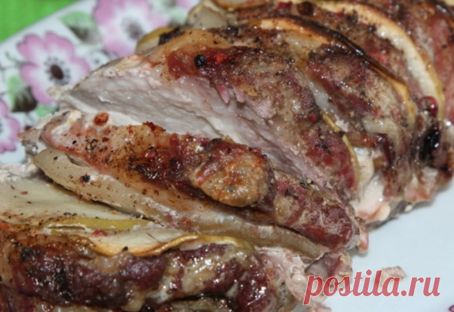 Свинина, запеченная с яблоками / Простые рецепты