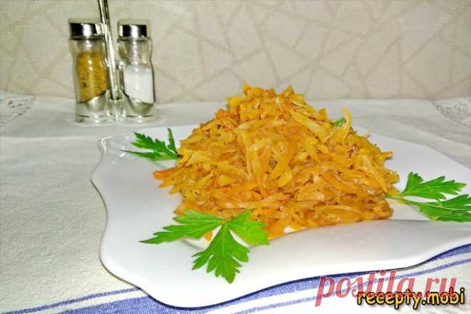 Тушеная капуста с томатной пастой с морковью и луком

✅Ингредиенты
капуста белокочанная – 1 кг. 500 г;
лук репчатый – 2 шт;
морковь – 1 шт;
растительное масло – 3-4 ст. л;
томатная паста – 70 г. (2 ст. л.);
вода – 150-200 мл;
соль, перец молотый – по вкусу;
сахар – 1-2 ч. л. (или по вкусу);
лимонный сок или уксус (9%) – по вкусу;
лавровый лист – 2 шт;
перец душистый – 4-6 шт.