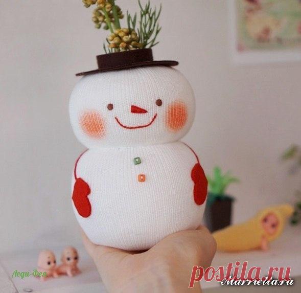 Снеговик - органайзер из носка и бутылки. Мастер-класс