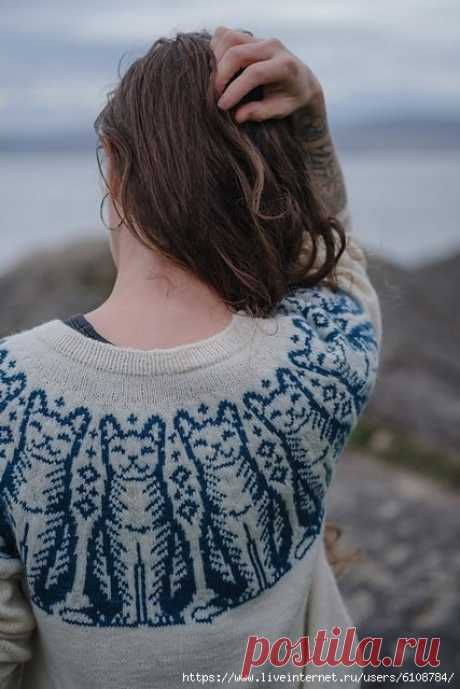 Пуловер с жаккардовой кокеткой CatKnit Pullover от Andrea Rangel