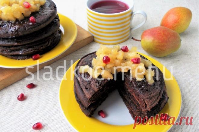Шоколадные панкейки с грушей Панкейки(Pancakes) - пышные небольшие блинчики, политые сиропом. В переводе они обозначают - пирожное на сковороде, pun-сковорода, cake-пирожное ...
