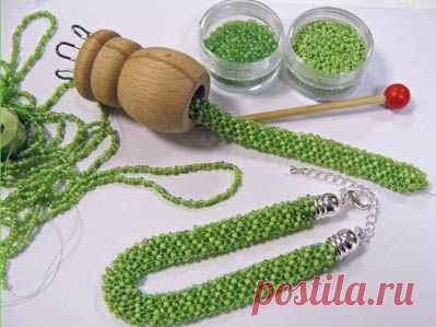 Bastellanleitung Rocaillesarmband aus Strickliesl - Basteln mit Kindern Herbst/Winter - Schmuck
