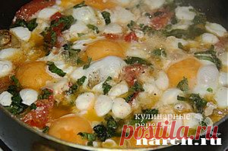Яичница с помидорами и моцареллой | Харч.ру - рецепты для любителей вкусно поесть