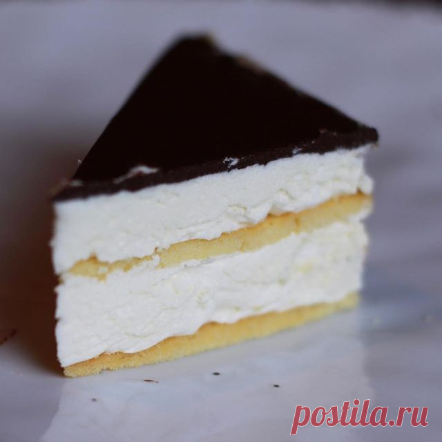 Photo by ChocoYamma on May 13, 2020. На изображении может находиться: десерт, еда и на улице.