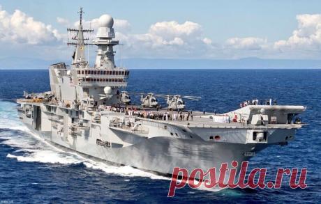 Маленький авианосец с большими возможностями. Универсальные десантные корабли Италии и Испании Морские десантные силы — неотъемлемая часть сильного, сбалансированного ВМФ, способного выполнять задачи по обеспечению интересов любого государства, претендующего если не на мировое господство, то, по крайней мере, на доминирование в том или ином районе Мирового океана. Разнообразие десантных кораблей — от тихоходных плашкоутов и катеров на воздушной подушке до громадных универс...