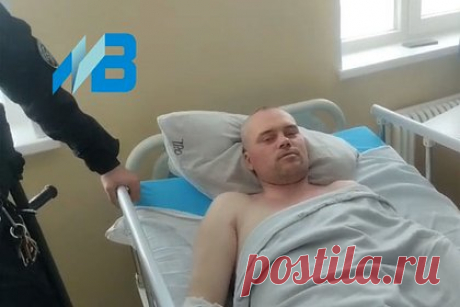 Обвиняемый рассказал о подготовке к нападению на российского губернатора. 42-летний житель города Апатиты Александр Быданов заранее купил в магазине нож, с которым напал на губернатора Мурманской области Андрея Чибиса. Об этом мужчина заявил перед слушаниями в суде по избранию ему меры пресечения. Он хранил купленный нож в своей машине и заявил, что не слышит голосов в голове.