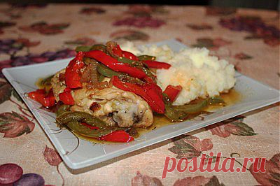 Жареная курица в пипераде от Джулии Чайлд.