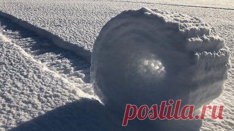 На полях Англии теперь появились загадочные снежные рулоны