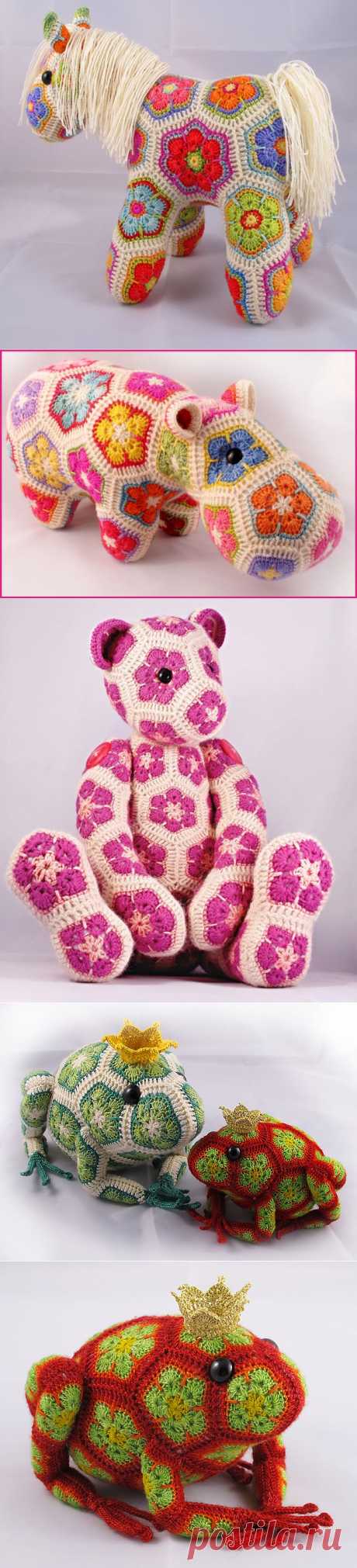 Heidi Bears и ее вязаные игрушки. Африканский цветок (схема для пятиугольника) .