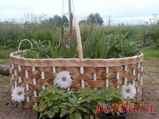 Интересная идея. Корзина из старого линолеума