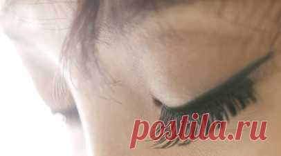 Дерматолог Мухина — об опасности бритья ресниц. Доктор медицинских наук, инфекционист, дерматолог Марият Мухина рассказала об опасности бритья ресниц. Читать далее