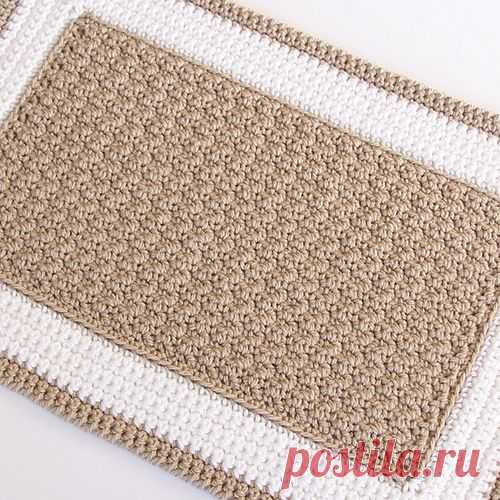 Beige and White Crochet Rug pattern by Julie Oparka