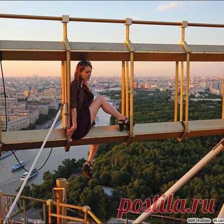 #instamood #roof #rooftop #rooftops #friends #bestoftheday #moscow #model #photooftheday #крыша #swag  #summer #sun