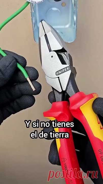 Смотрите любимые видео, слушайте любимые песни, загружайте собственные ролики и делитесь ими с друзьями, близкими и целым миром.