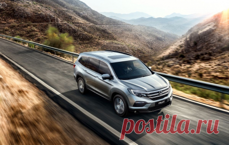 Смотри! Honda Pilot 2018 | фото, видео, технические характеристики В конце зимы 2017 года компания «Хонда» представила обновленную модель кроссовера «Pilot». Нынешнее версия изменилась внутри и снаружи, получила дополнения