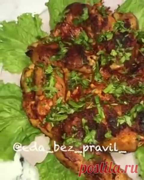 Ракушки с фаршем с соусом бешамель.

Ракушки отварить мин. 5
Приготовленным фаршем наполнить ракушки уложить в форму. Залить соусом так и запекать в духовке. Готовится очень быстро!

СОУС

2 стакана молока
3 ст.л. сл.масла
2 ст.л муки
соль

В сковороде растопить масло добавить муку-перемешать чтобы не было комков и добавлять молоко теплое осторожно все время мешать,как загустеет готов соус.