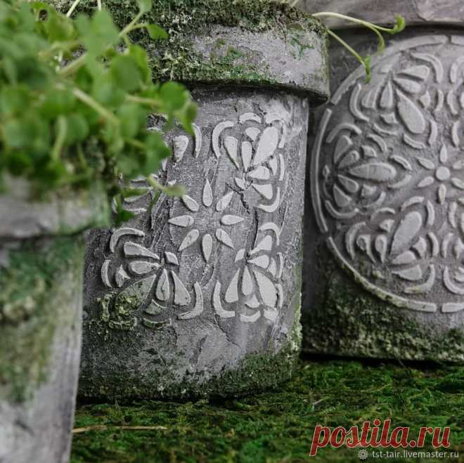 Видеоурок: каменные горшки из пластиковых. Имитация камня и мха акриловыми красками Каменные горшки из пластиковых. Имитация камня и мха акриловыми красками. Весна — лучшее время для пересадки растений или приобретения новых зеленых жителей.