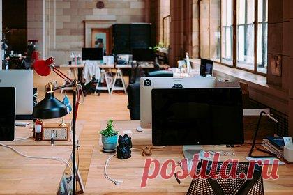 Рост зарплат американцев обогнал рост цен впервые за два года. Рост зарплат американцев в июне обогнал рост цен впервые за два года. Если эта тенденция сохранится, в стране вырастут потребительские расходы, а это, в свою очередь, стимулирует рост американской экономики и поможет избежать рецессии, говорят аналитики. Инфляция в июне оказалась самой низкой с марта 2021 года.