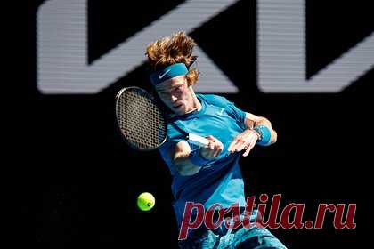 Медведев и Рублев сыграют в одной группе на итоговом турнире ATP. Российские теннисисты Даниил Медведев и Андрей Рублев сыграют в одной группе на Итоговом турнире Ассоциации теннисистов-профессионалов (ATP). По итогам жеребьевки в одну группу с российскими спортсменами попали испанец Карлос Алькарас и представитель Германии Александр Зверев.