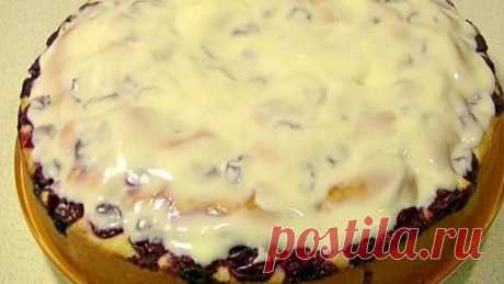 «ПУШИСТЫЙ» ПИРОГ с ВИШНЕЙ (или другими ягодами или фруктами). ПОДПИШИСЬ НА НАШУ ГРУППУ ССЫЛКА https://ok.ru/kulinar.22
Очень мягкий, нежный, пушистый пирог.
Совет: можно приготовить очень много вариантов этого пирога, каждый раз меняя ягоды или фрукты. Можно использовать вишню, клубнику, малину, клюкву, бруснику, смородину, сливы, персики, абрикосы, яблоки и т. д. Если используются замороженные ягоды, их нужно разморозить и хорошо просушить бумажным полотенцем, чтобы в пир...