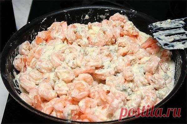 Супер вкусное блюдо — Креветки под сливочно-чесночным соусом