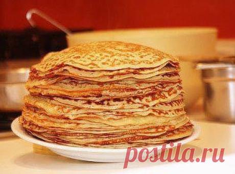 Как лучше печь блины? 
9 умных советов домохозяйкам:

1. Жидкость в тесто для блинов следует добавлять горячей, чтобы повысить клейкость муки.

2. Чтобы блины получились вкусными и красивыми, дайте просеянной муке немного отстояться, не используйте ее сразу же.

3. Соль и сахар следует класть точно по рецепту. Пересоленное тесто плохо бродит, и блин получается бледным. От избытка сахара тесто становится твердым.

4. Если муку для блинов развести в соленой воде,