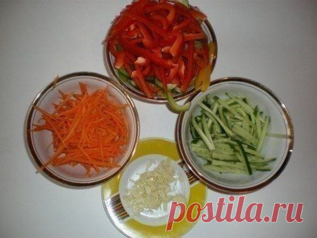 Как приготовить салат фунчоза с овощами - рецепт, ингридиенты и фотографии