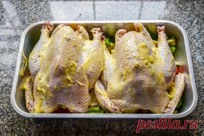 Как запечь курицу целиком без банки, фольги или рукава