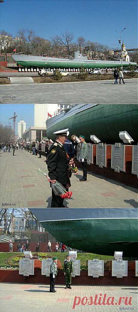 Тайна трёх океанов | На краю земли
Фильм Сергея Брилёва
“Тайна трёх океанов” – так называется фильм Сергея Брилёва о легендарном переходе советских подводных лодок Тихоокеанского флота (ТОФ) во время Великой Отечественной войны с Дальнего Востока к Северным морям.