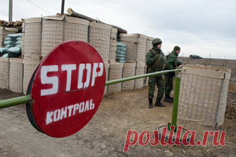 На Украине назвали ключевую тему переговоров Зеленского и Байдена. Лидер партии «Слуга народа» Александр Корниенко назвал темы, которые будут на повестке встречи президентов Украины и США Владимира Зеленского и Джо Байдена. По его словам, украинская сторона не будет «выступать в роли просителей», поскольку ей «есть, что предложить для совместного противодействия российской агрессии».