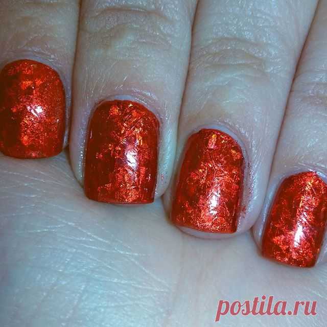 #маникюр с использованием фольги для литья. 
#ноготки #ногтилук #ногти #мирдолжензнатькакогоцветамоиногти #фольга #литье #литьефольгой #самасебяманикюрю #osavinyl #nail #nailart #nailartwow #nail4instagram #diynailart #diynails #diy