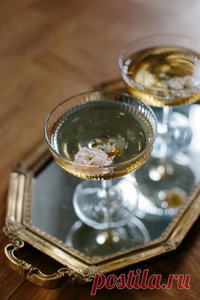 Очарование Петербурга❤ Фотограф Екатерина Головачёва Декор и флористика Лужайка: свадебное оформление, букет невесты Визажист Аня Красненкова Платье Boudoir-wedding Украшения Ольга Анненкова Видео Married People