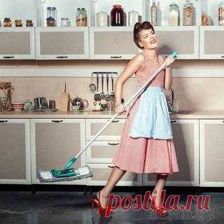 Скрытые опасности для здоровья в вашем доме.9. 5.Освежители воздуха, как и ковры, содержат летучие органические соединения (ЛОС), в частности: этилен на основе гликолевых эфиров и терпенов, которые вступают в реакцию с озоном и образуют вторичные опасные загрязнители такие, как формальдегид. О его вредном воздействии на здоровье человека широко известно: он провоцирует образование язвы в полости рта, пищевода, желудка, вызывает нарушение менструального цикла, бронхит, врожде